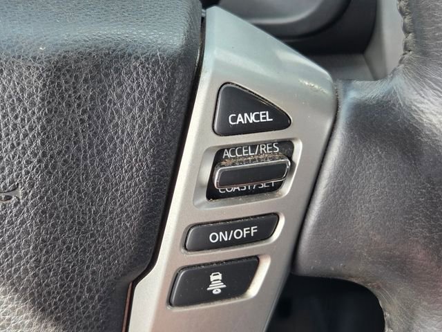 Used 2020 Nissan Titan SL w/ Moonroof Package AWD/4WD image 24