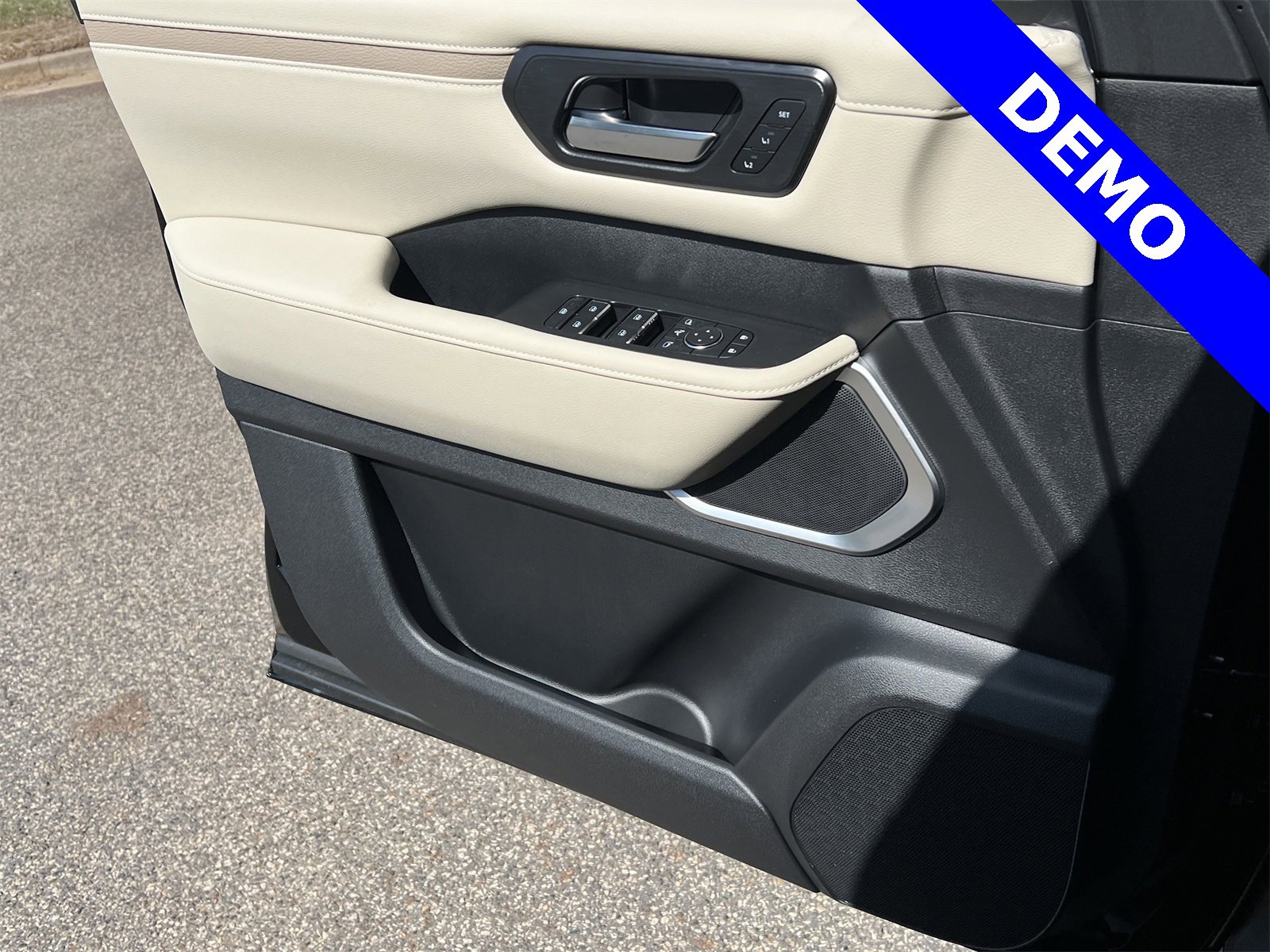 New 2025 Nissan Armada Platinum Reserve image 20