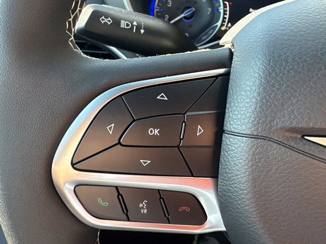 New 2027 Chrysler Pacifica Select FWD image 20