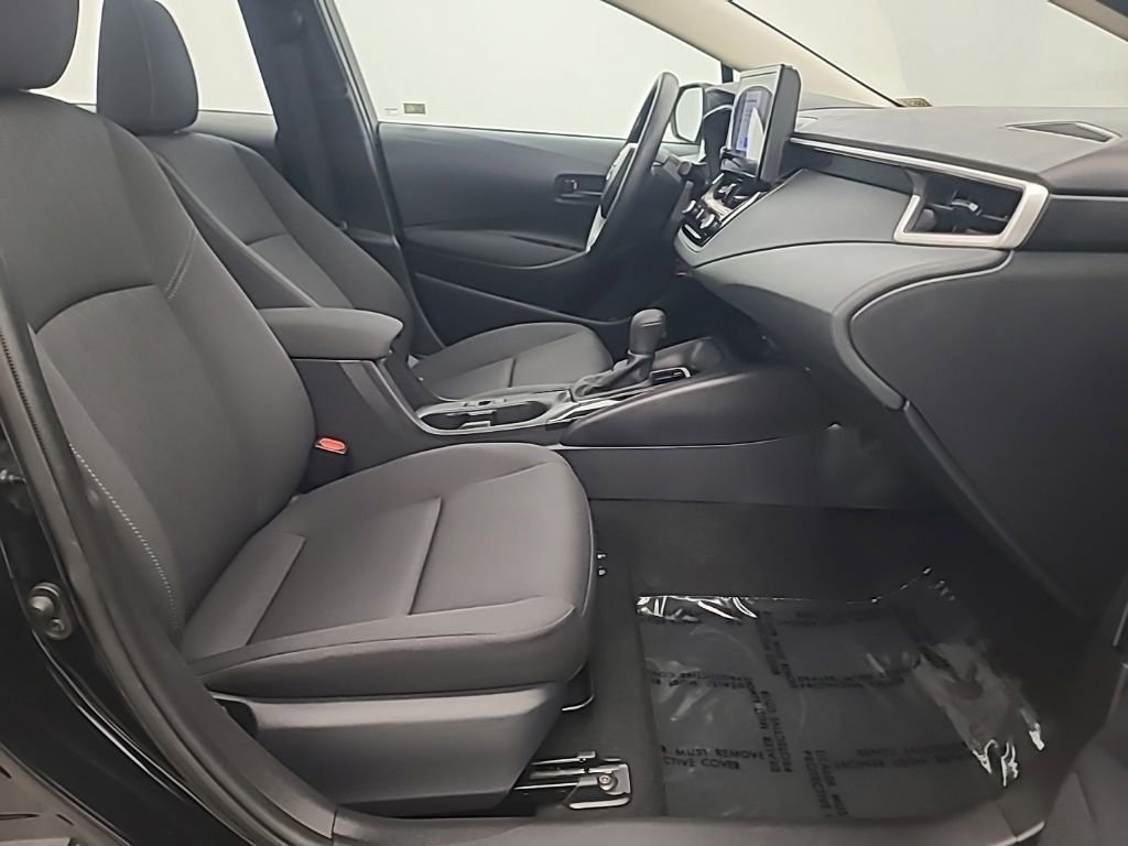 Used 2025 Toyota Corolla LE image 15