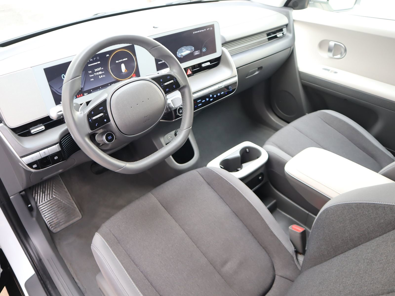 Used 2024 Hyundai Ioniq 5 SE image 23