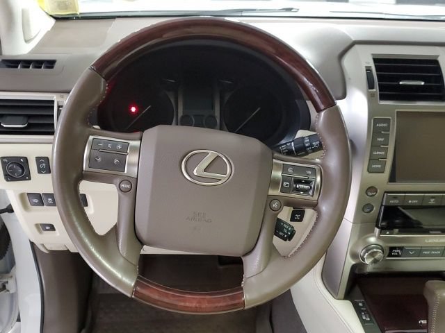 Used 2018 Lexus GX 460 Premium w/ Premium Package AWD/4WD image 15
