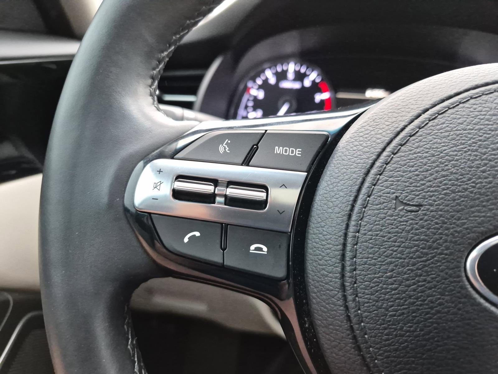 Used 2020 Kia Cadenza Technology FWD image 18