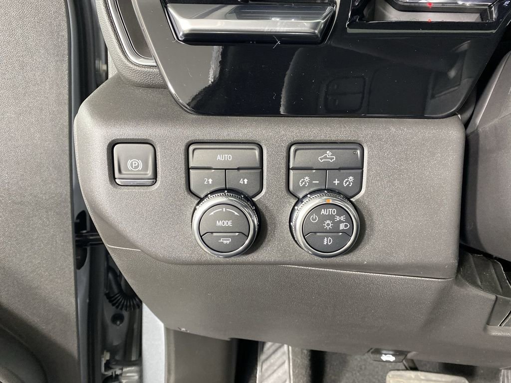 Used 2025 GMC Sierra 1500 Elevation image 19