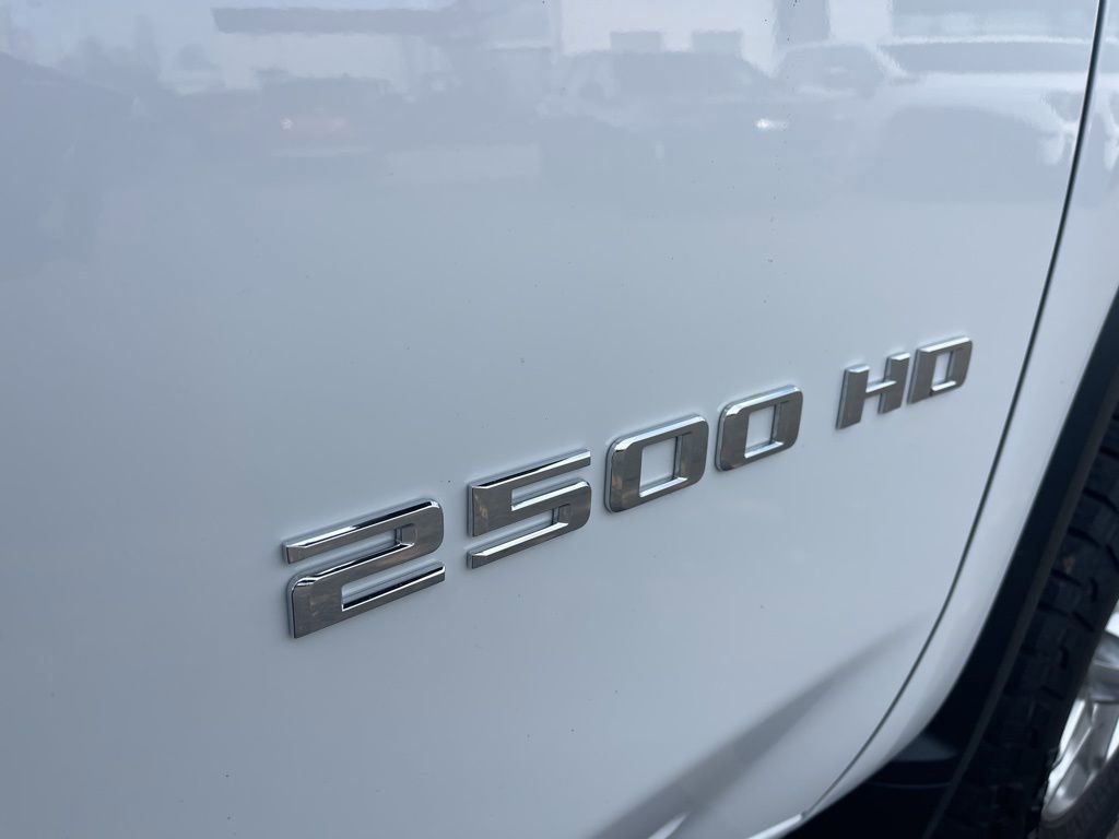Used 2024 Chevrolet Silverado 2500 LT w/ Convenience Package image 33
