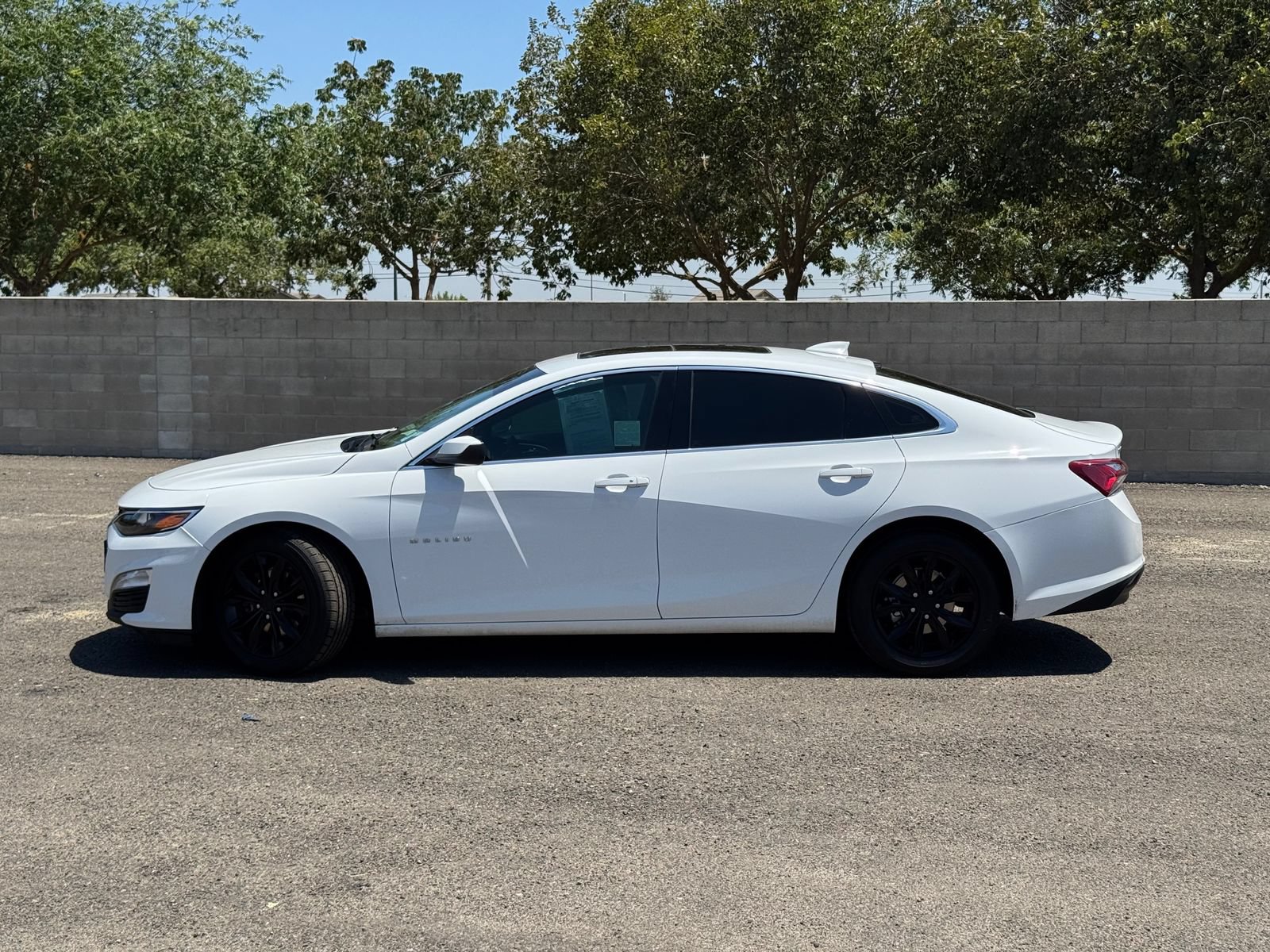 Used 2022 Chevrolet Malibu LT FWD image 7