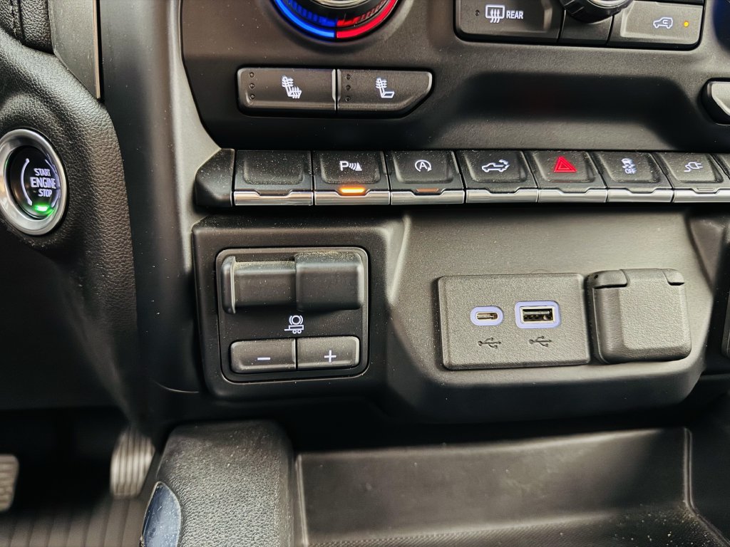 Used 2021 Chevrolet Silverado 1500 RST AWD/4WD image 19