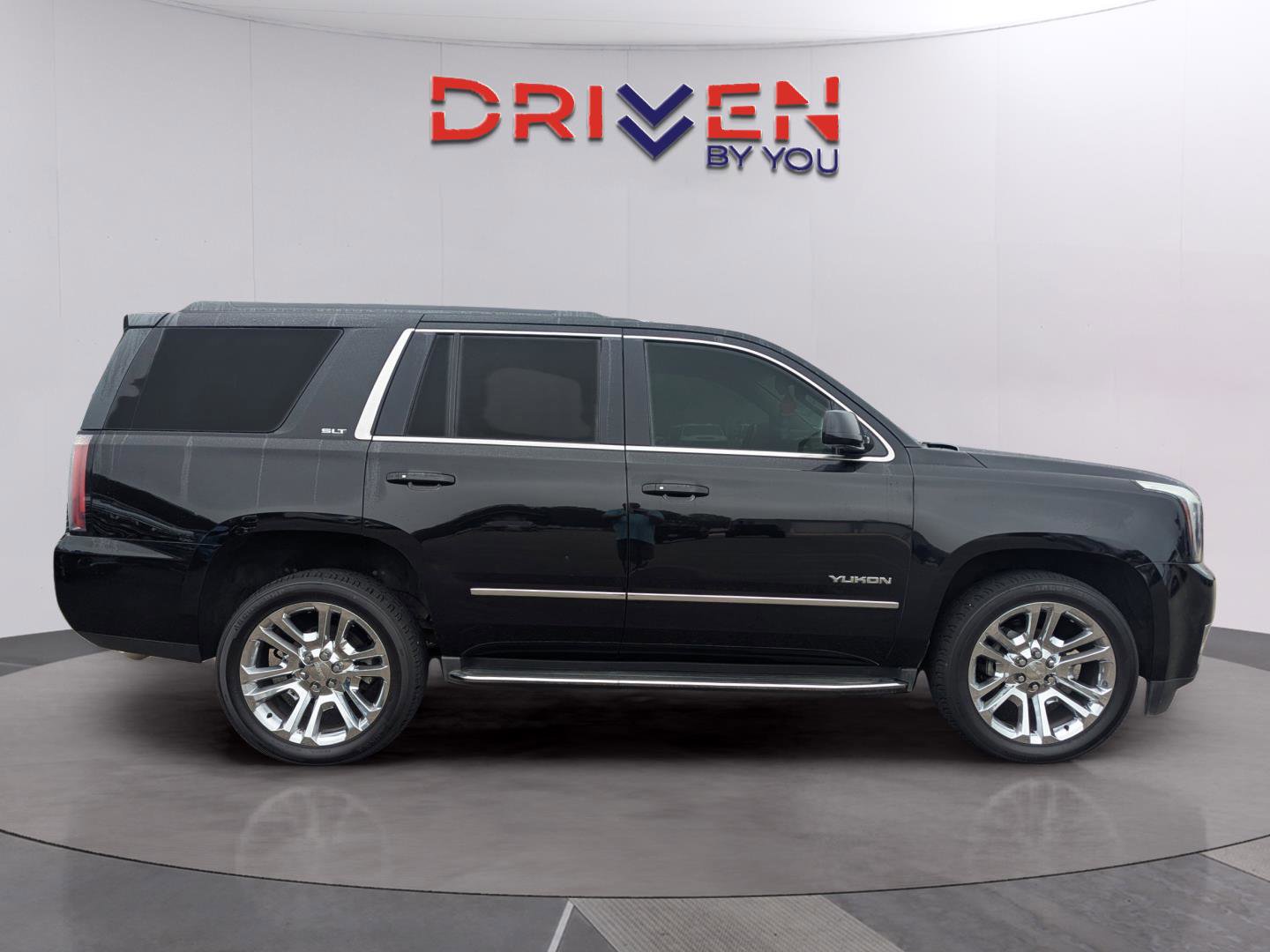 Used 2018 GMC Yukon SLT w/ Premium Edition image 6
