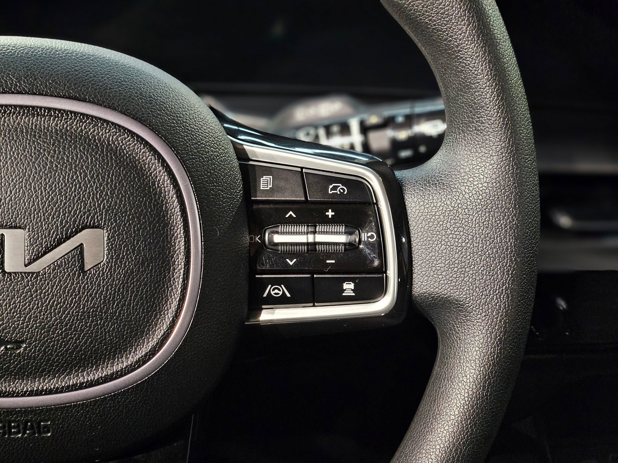 Used 2024 Kia Sorento LX image 27