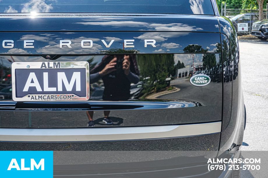 Used 2023 Land Rover Range Rover SE AWD/4WD image 12