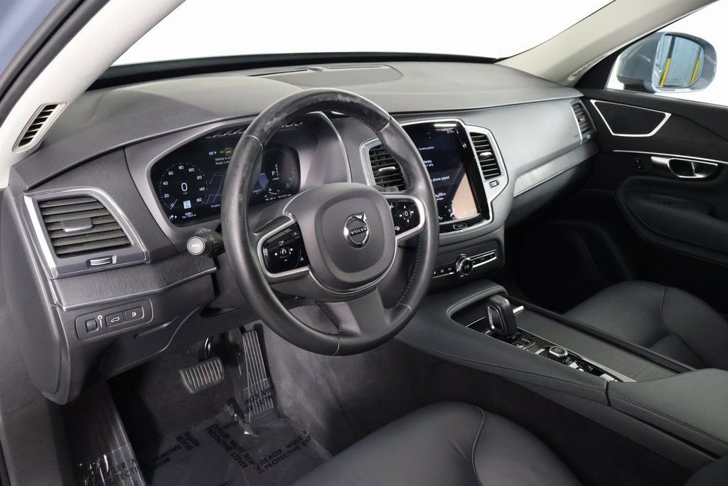 Used 2020 Volvo XC90 T8 Momentum w/ Protection Package Premier image 7