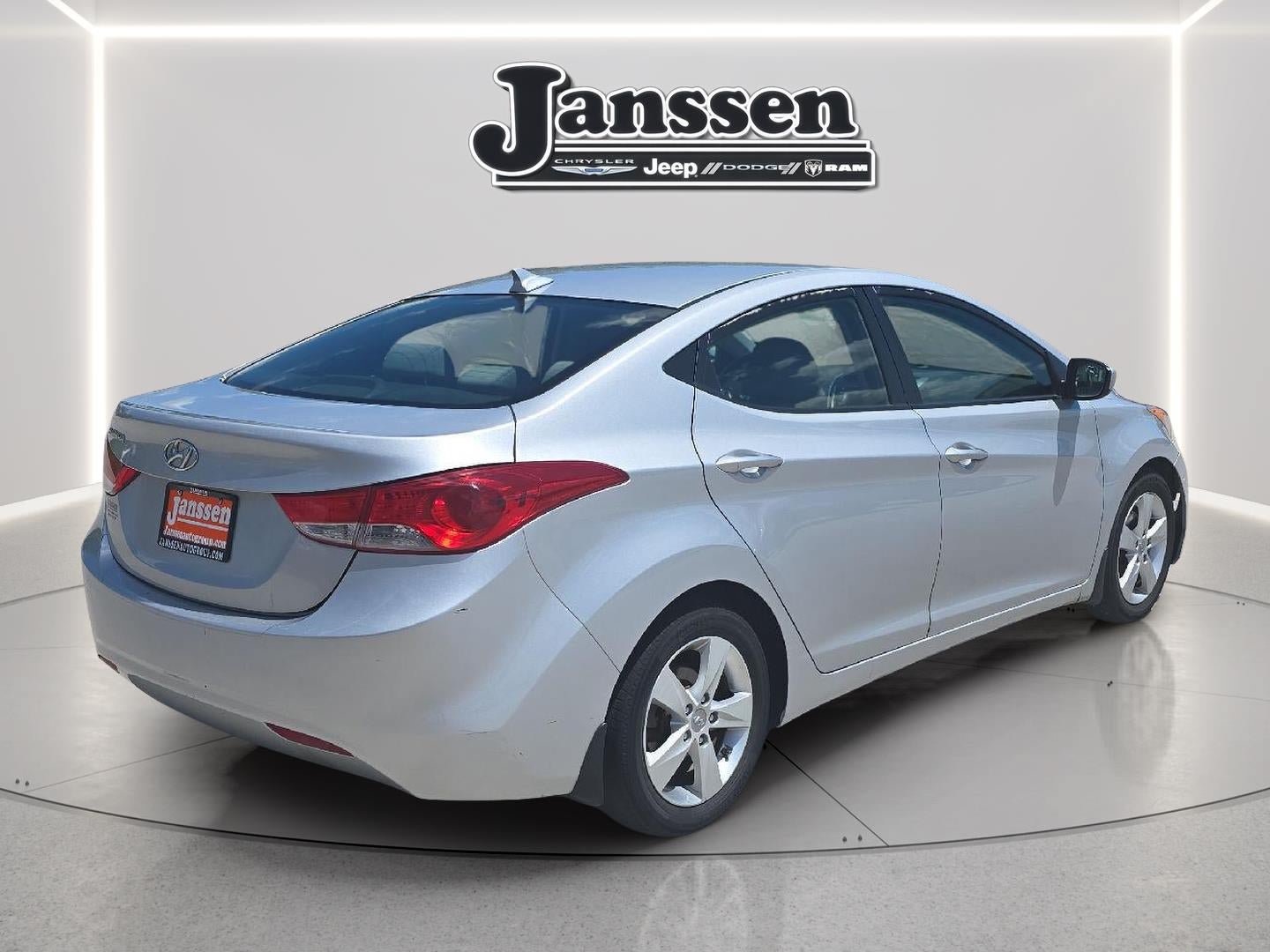 Used 2013 Hyundai Elantra GLS w/ Preferred Pkg FWD image 5
