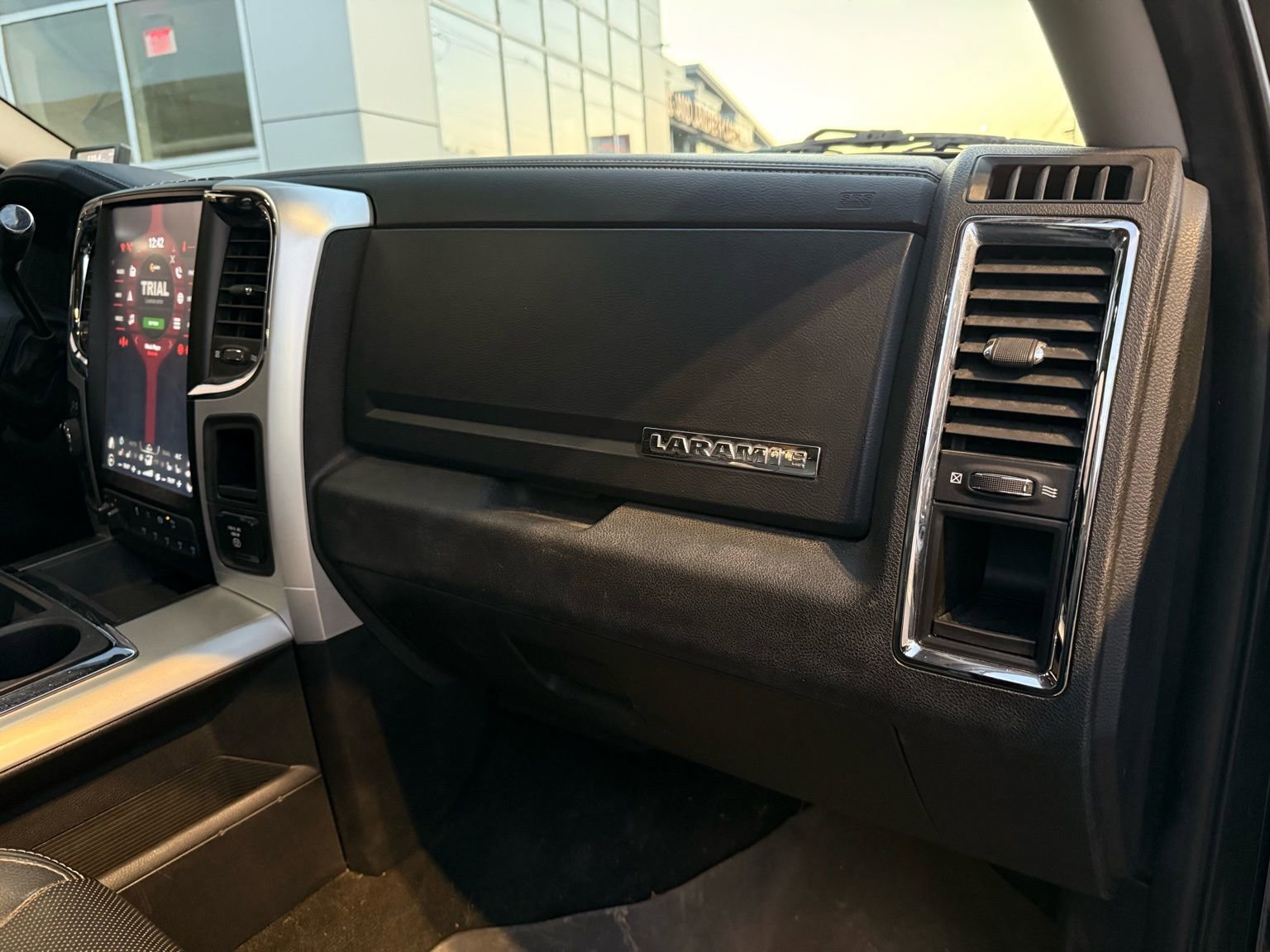 Used 2014 RAM 3500 Laramie image 23