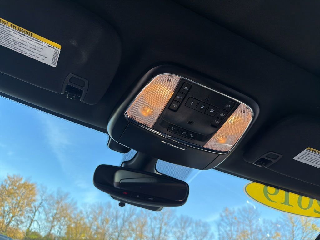 Used 2019 Jeep Grand Cherokee Trailhawk w/ Trailhawk Luxury Group image 14