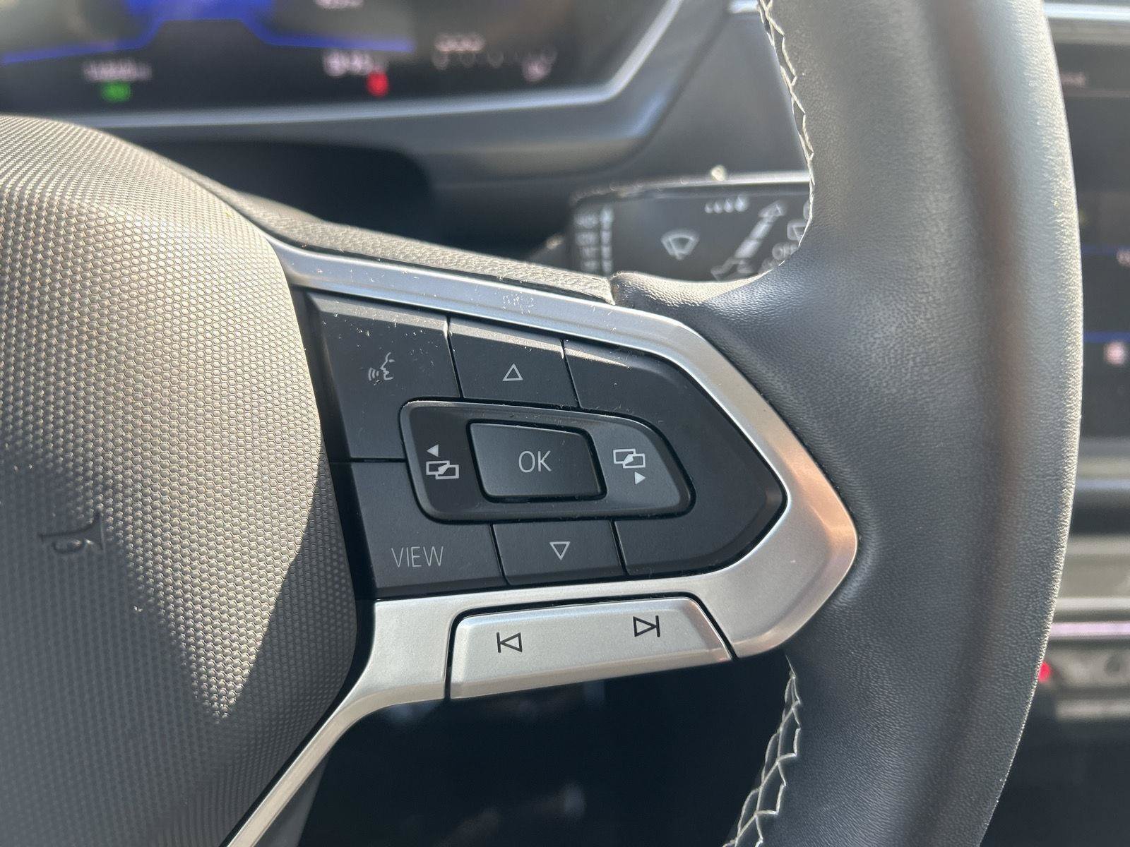 Certified 2024 Volkswagen Tiguan SE AWD/4WD image 18