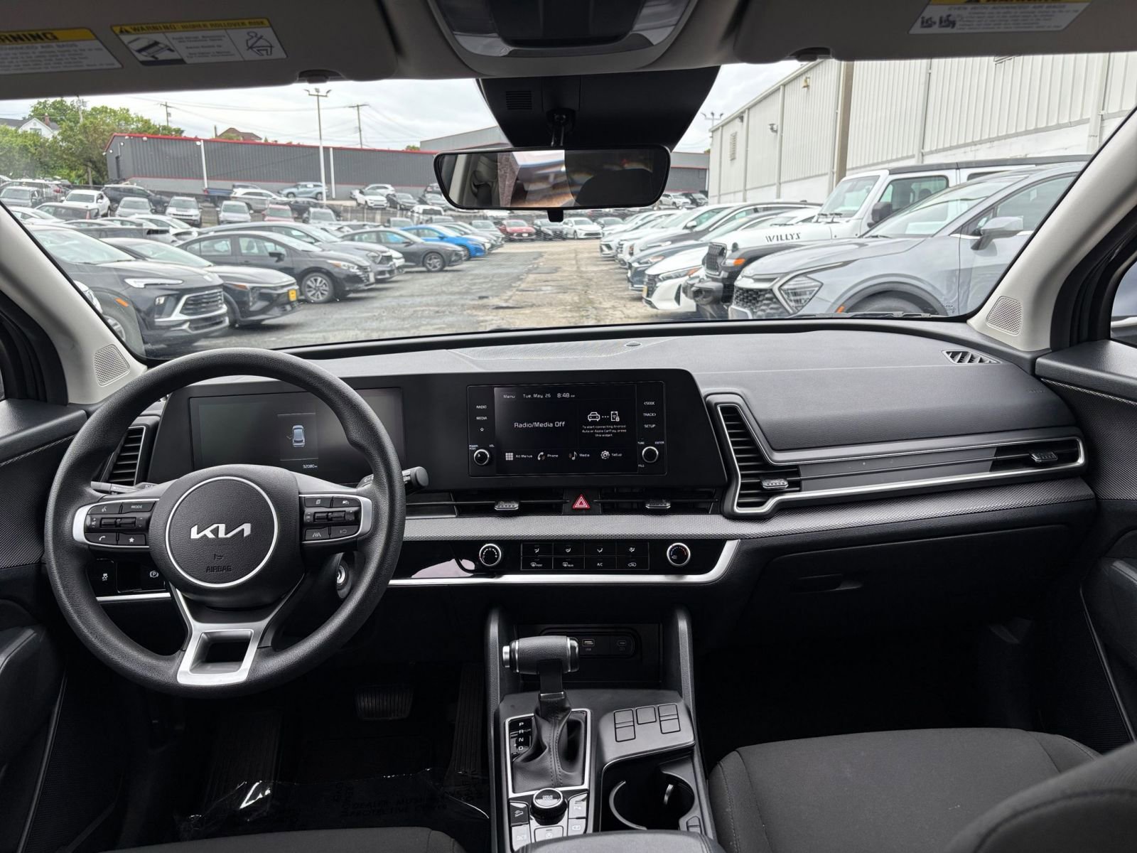 Used 2025 Kia Sportage LX FWD image 32