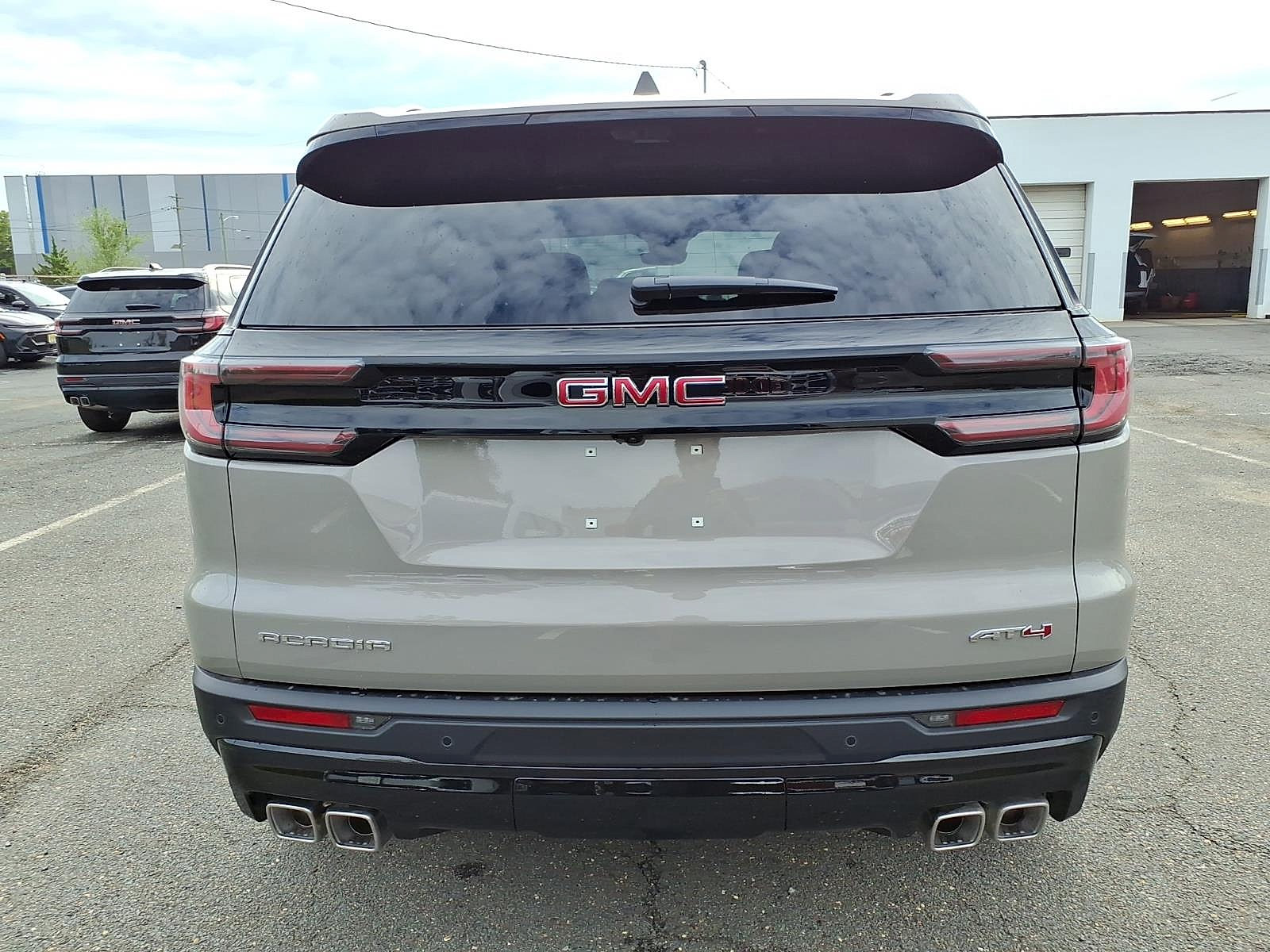 New 2027 GMC Acadia AT4 w/ Luxury Package AWD/4WD image 5