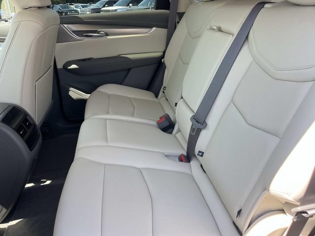 Used 2021 Cadillac XT5 Premium Luxury FWD image 14