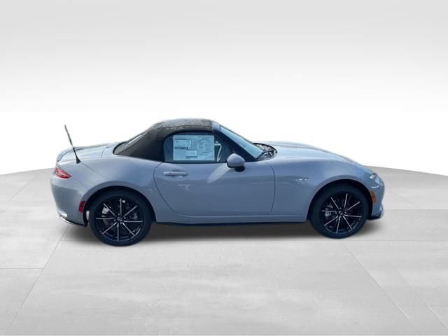 New 2025 MAZDA MX-5 Miata Grand Touring w/ Appearance Package image 8
