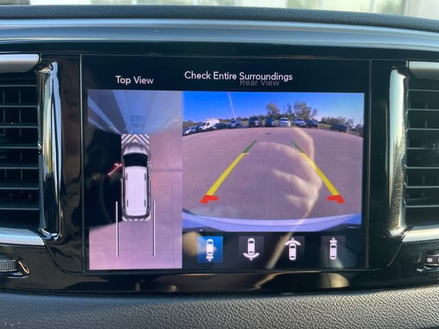 Used 2020 Chrysler Pacifica Touring-L Plus FWD image 15