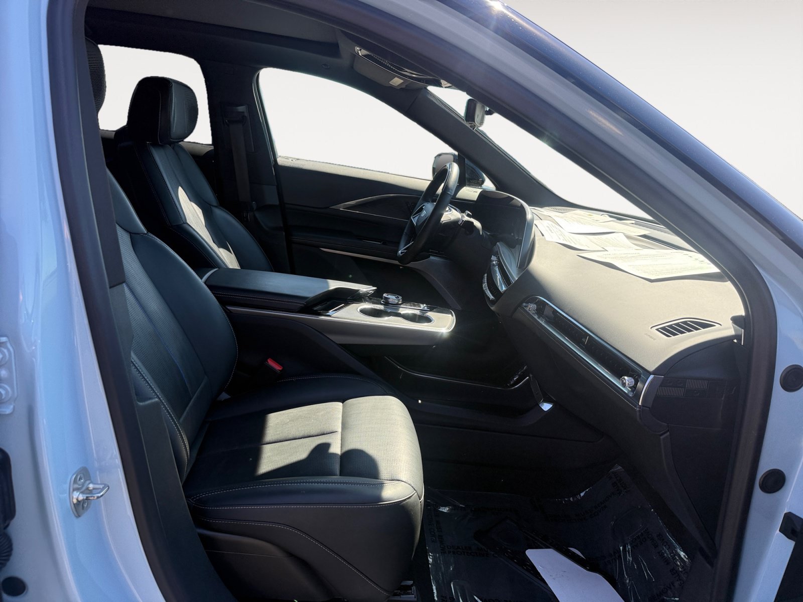 Used 2024 Cadillac Lyriq Sport w/ LPO, Floor Liner Package AWD/4WD image 19