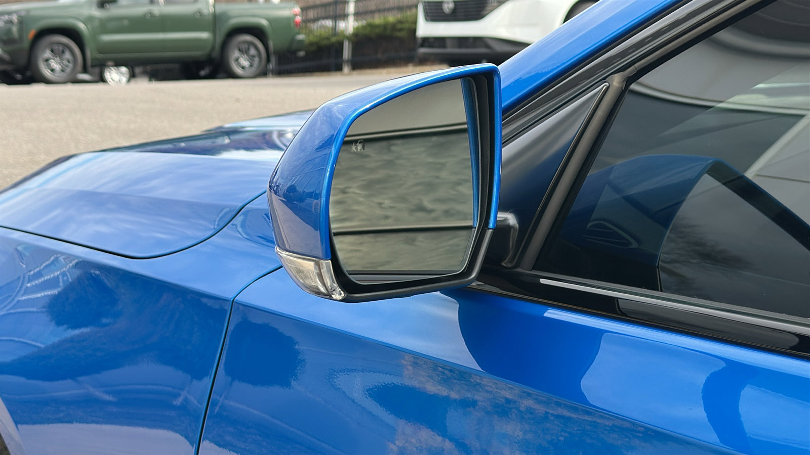 Used 2025 Cadillac CT4 V w/ LPO, ONYX Package image 11