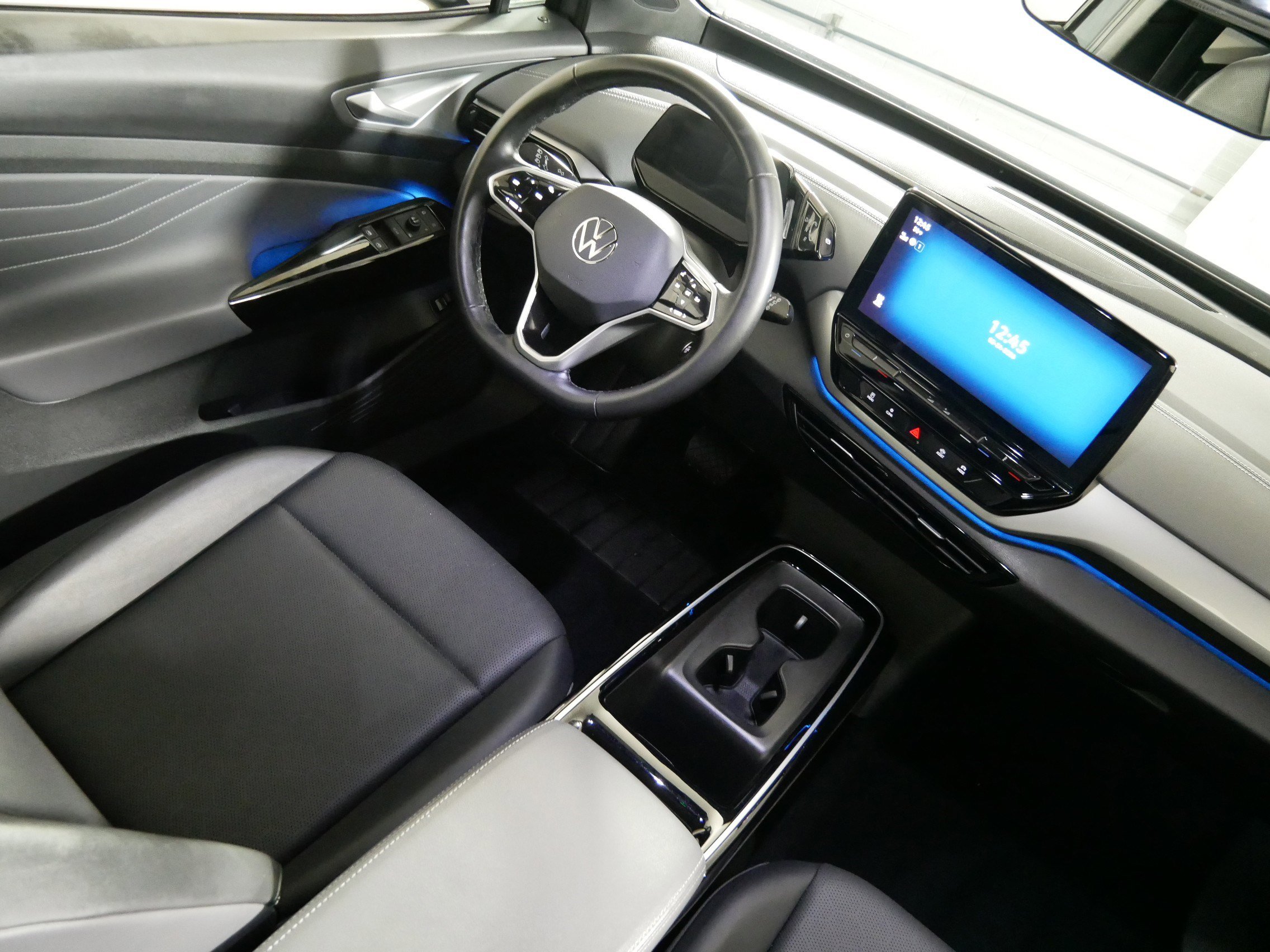 Used 2023 Volkswagen ID.4 Pro S image 9