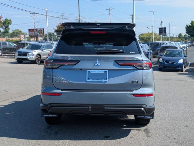 New 2025 Mitsubishi Outlander Trail Edition image 4