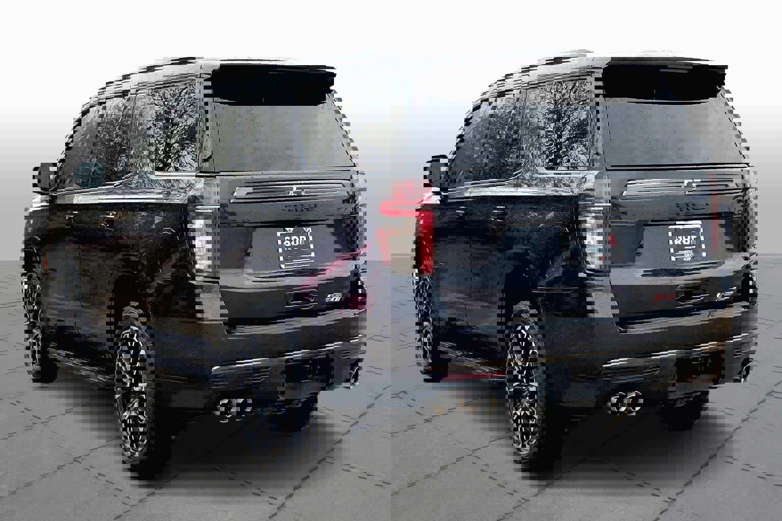 Used 2022 Chevrolet Tahoe RST w/ Sport Performance Package image 11