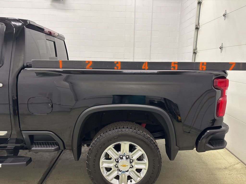 Used 2024 Chevrolet Silverado 2500 High Country w/ High Country Premium Package image 10