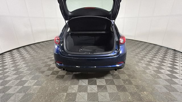 Used 2018 MAZDA MAZDA3 Sport FWD image 27