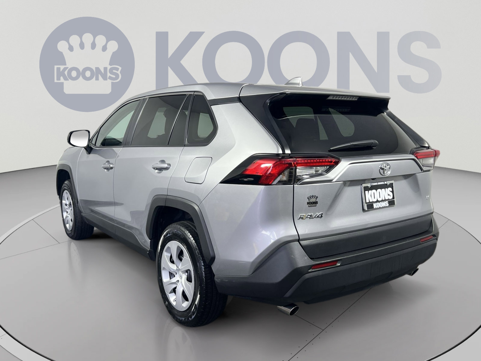 Used 2025 Toyota RAV4 LE FWD image 4