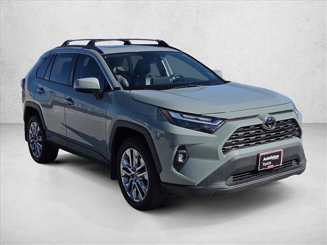 Used 2022 Toyota RAV4 XLE Premium FWD image 3