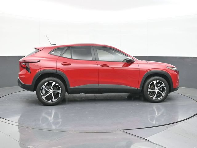 Used 2026 Chevrolet Trax RS FWD image 16