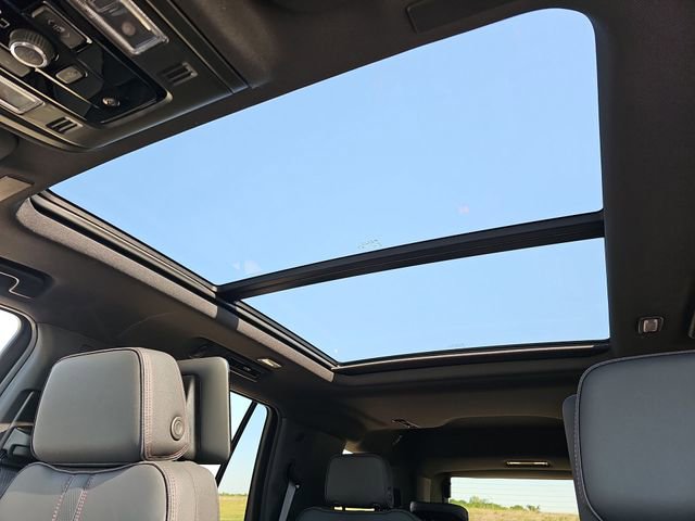 New 2026 Chevrolet Tahoe RST w/ RST Capability Package AWD/4WD image 19