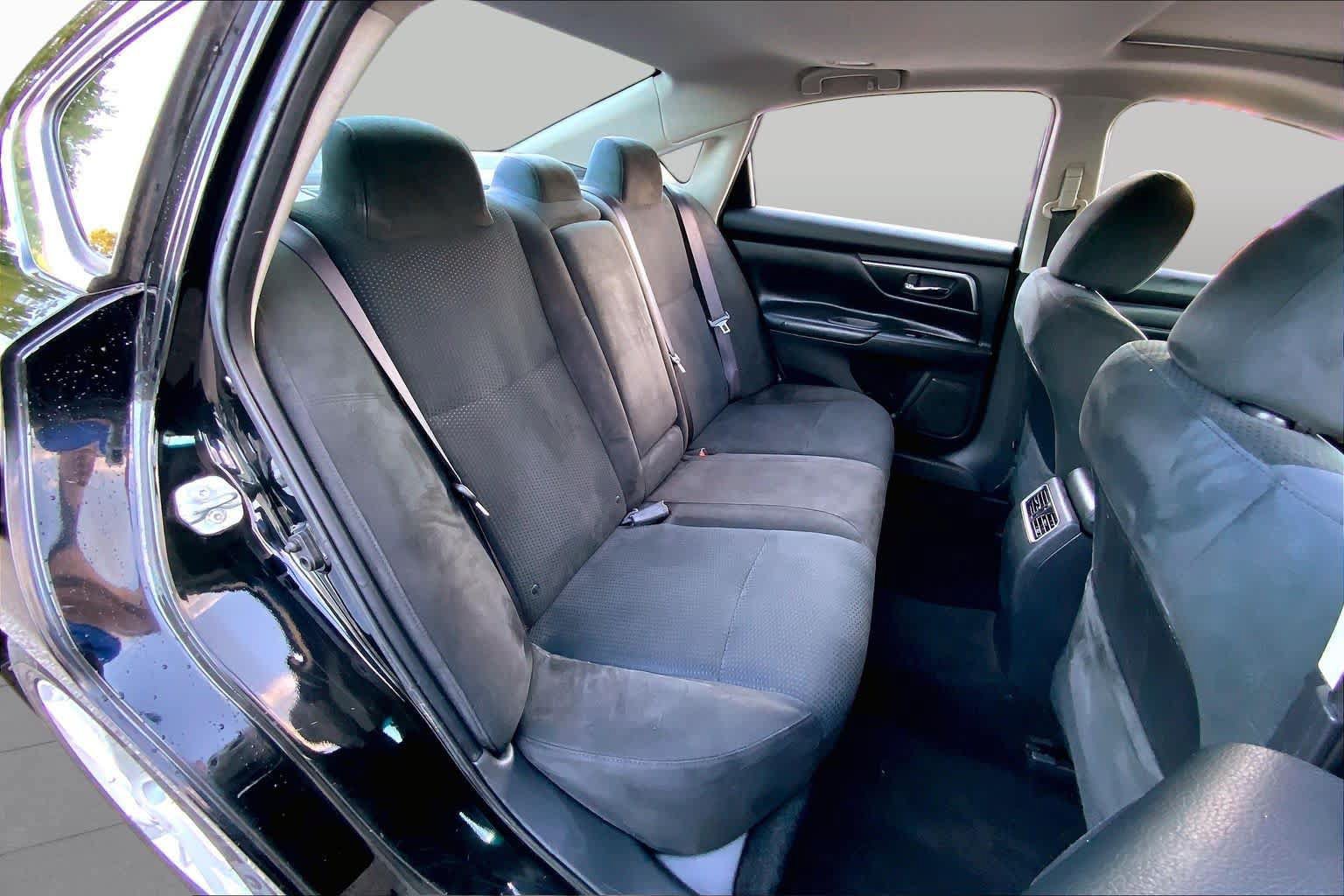 Used 2015 Nissan Altima 2.5 SV w/ Convenience Package FWD image 20