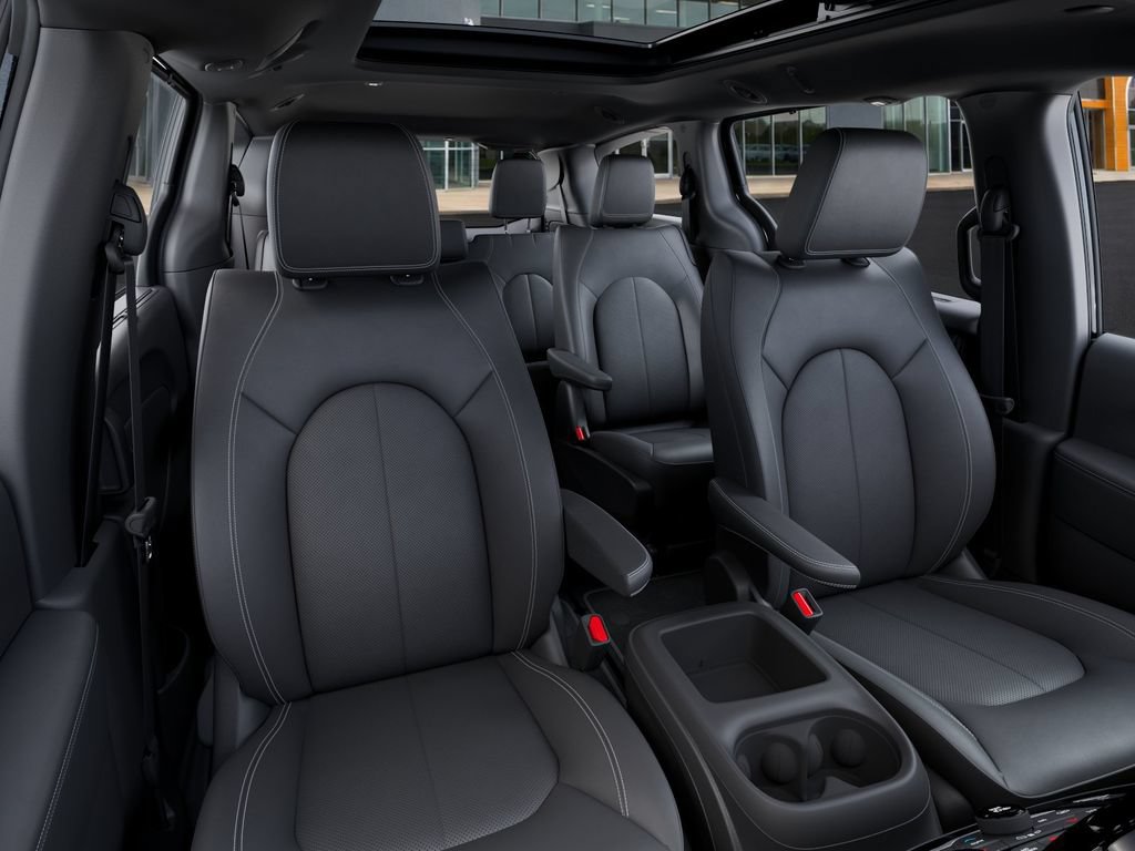 New 2025 Chrysler Pacifica Select FWD image 16