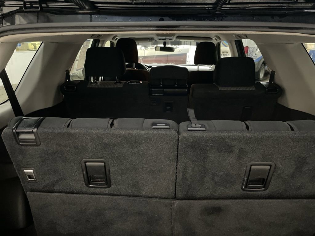 Used 2018 Toyota 4Runner SR5 AWD/4WD image 12