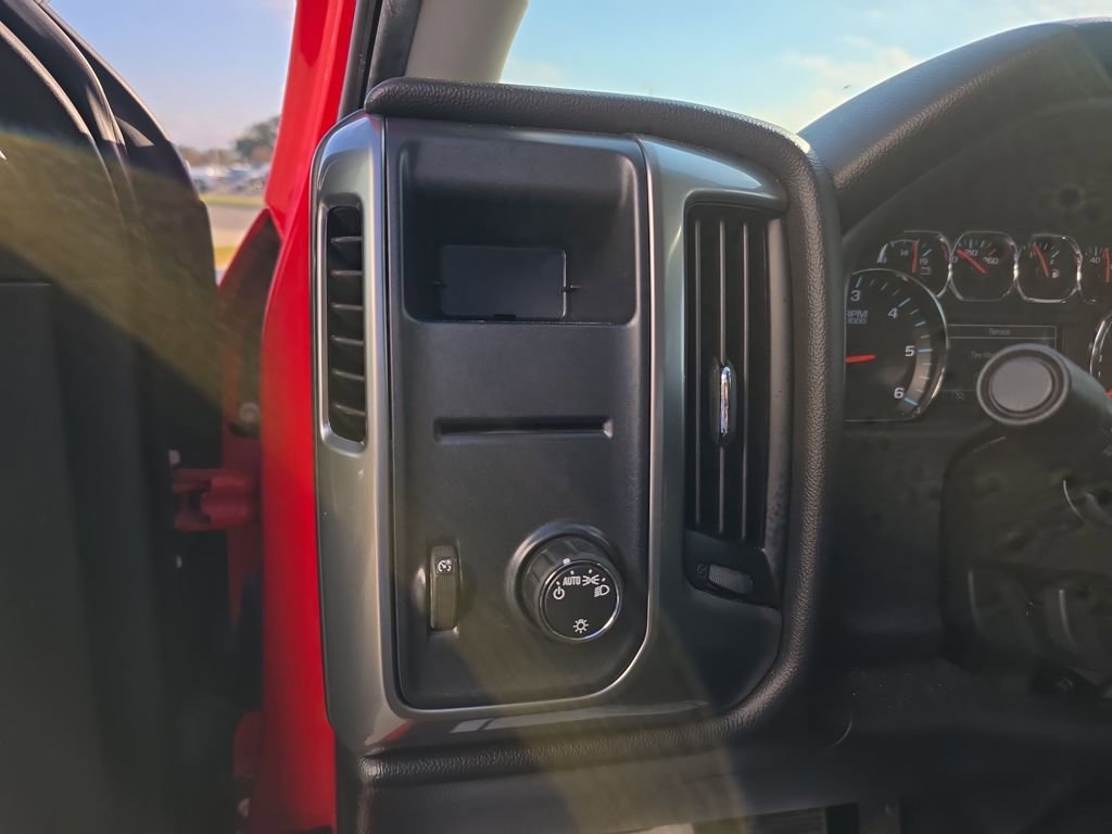 Used 2018 Chevrolet Silverado 1500 LT image 10