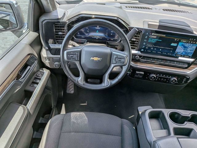Used 2025 Chevrolet Silverado 1500 LT RWD image 16