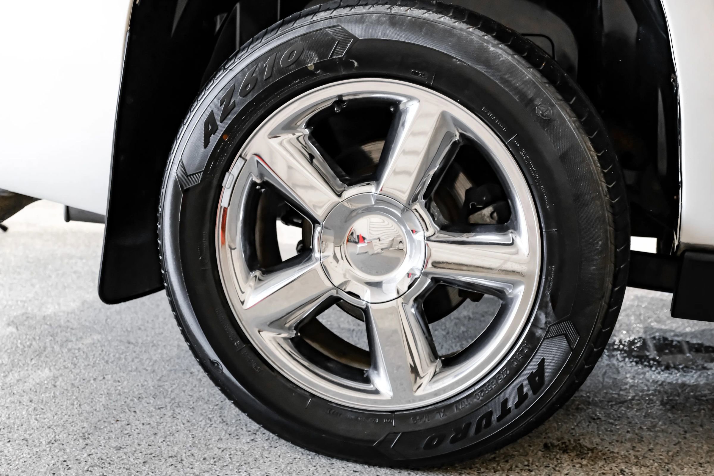 Used 2012 Chevrolet Avalanche LTZ image 73