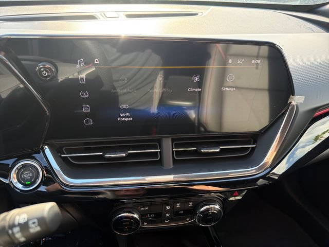 New 2026 Chevrolet Trax RS w/ Sunroof Package FWD image 25