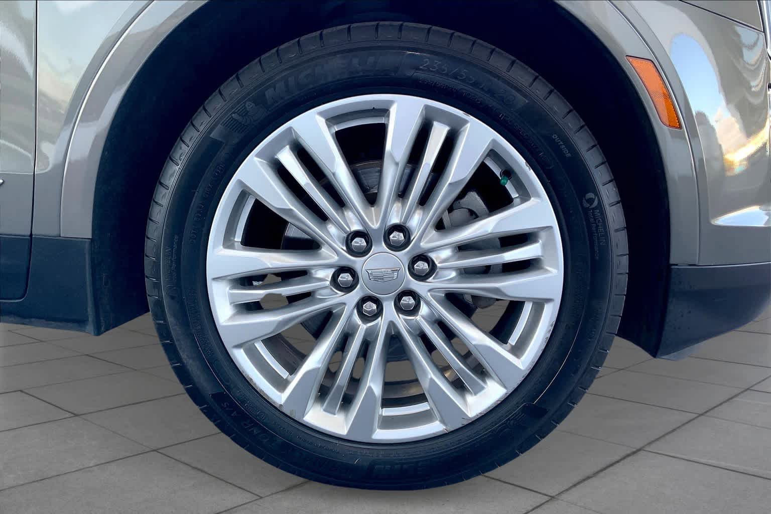 Used 2018 Cadillac XT5 Premium Luxury AWD/4WD image 10