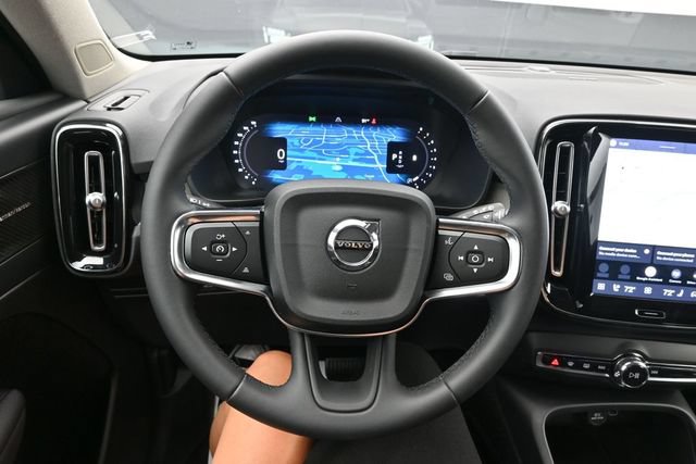 Used 2023 Volvo XC40 B5 Ultimate w/ Protection Package Premier AWD/4WD image 24