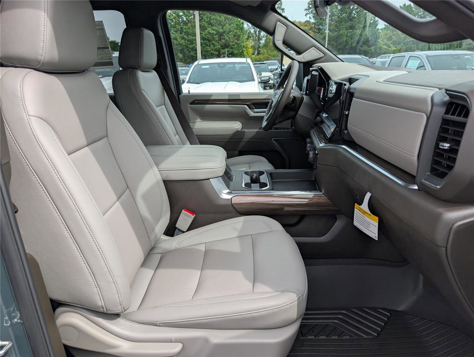 New 2026 Chevrolet Silverado 2500 LT w/ All Star Edition image 9