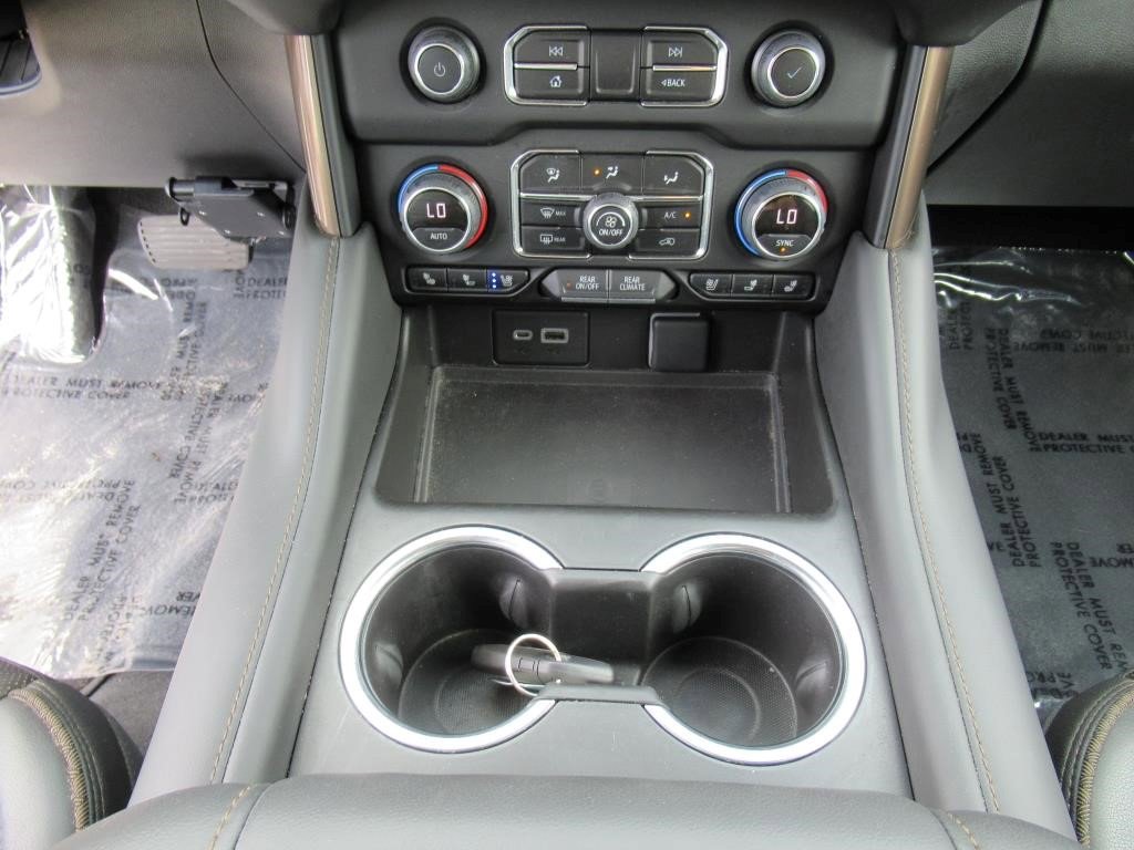 Certified 2022 Chevrolet Suburban High Country image 21