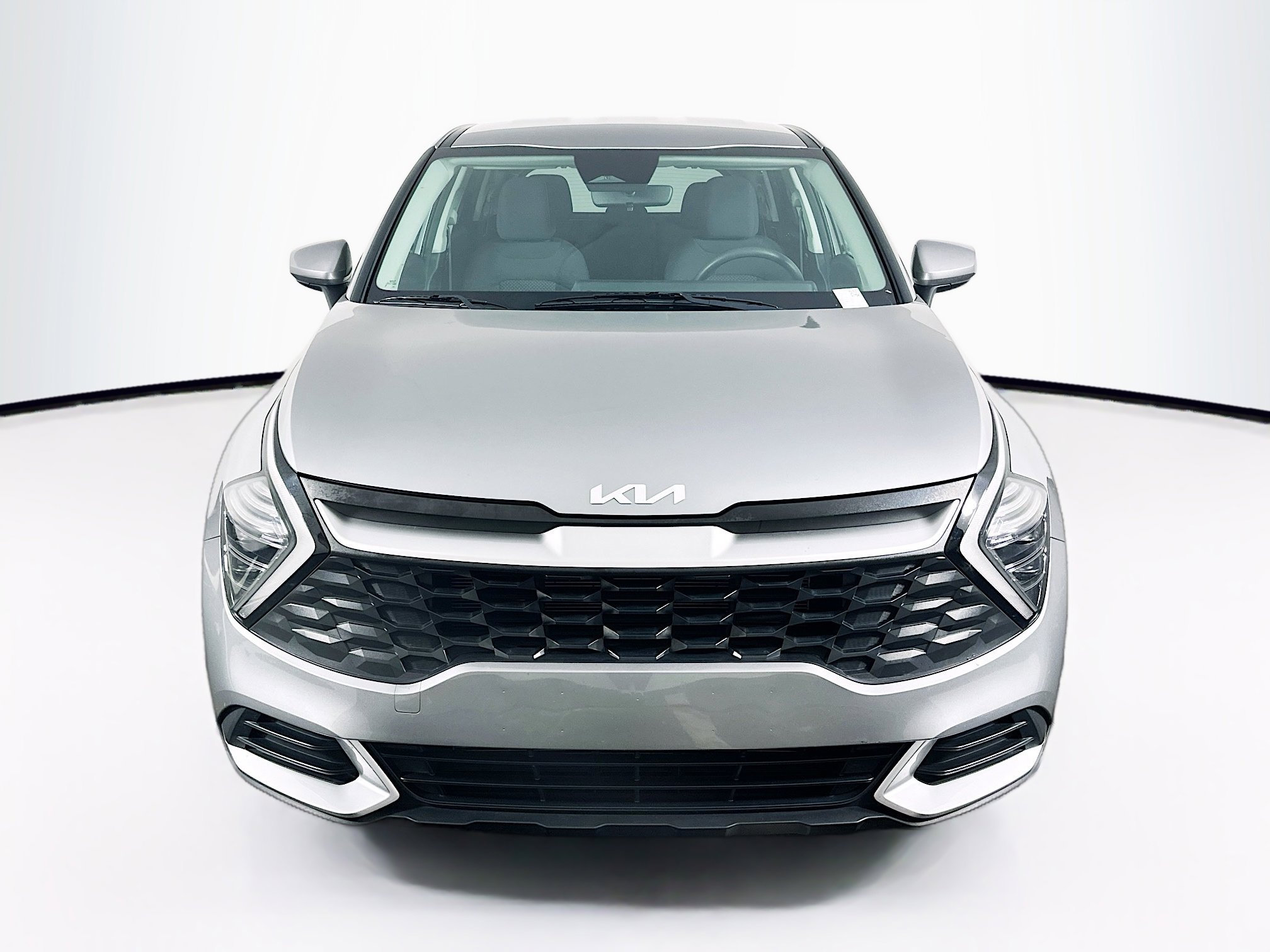 Used 2024 Kia Sportage LX image 2