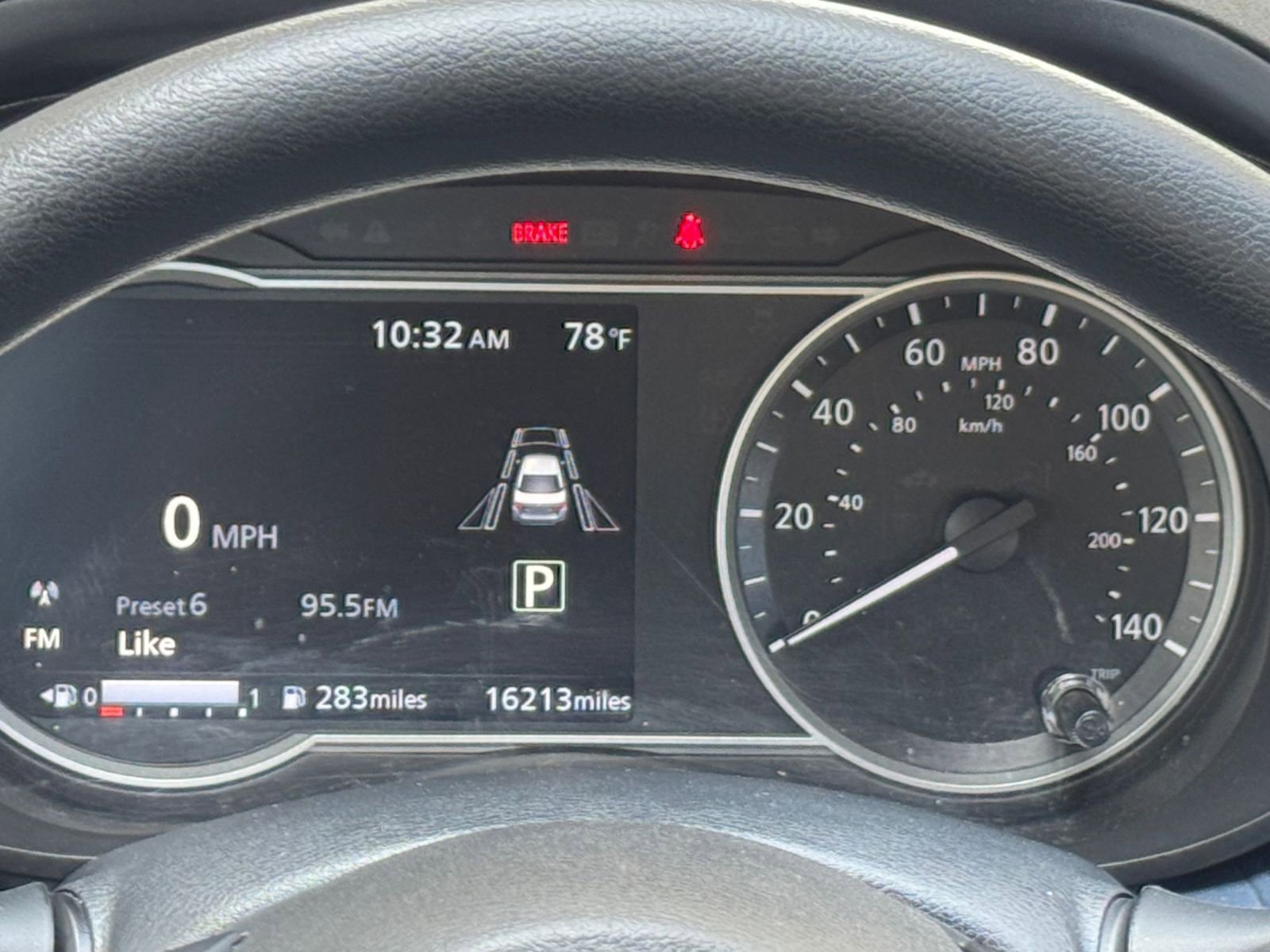 Used 2025 Nissan Versa SV FWD image 39