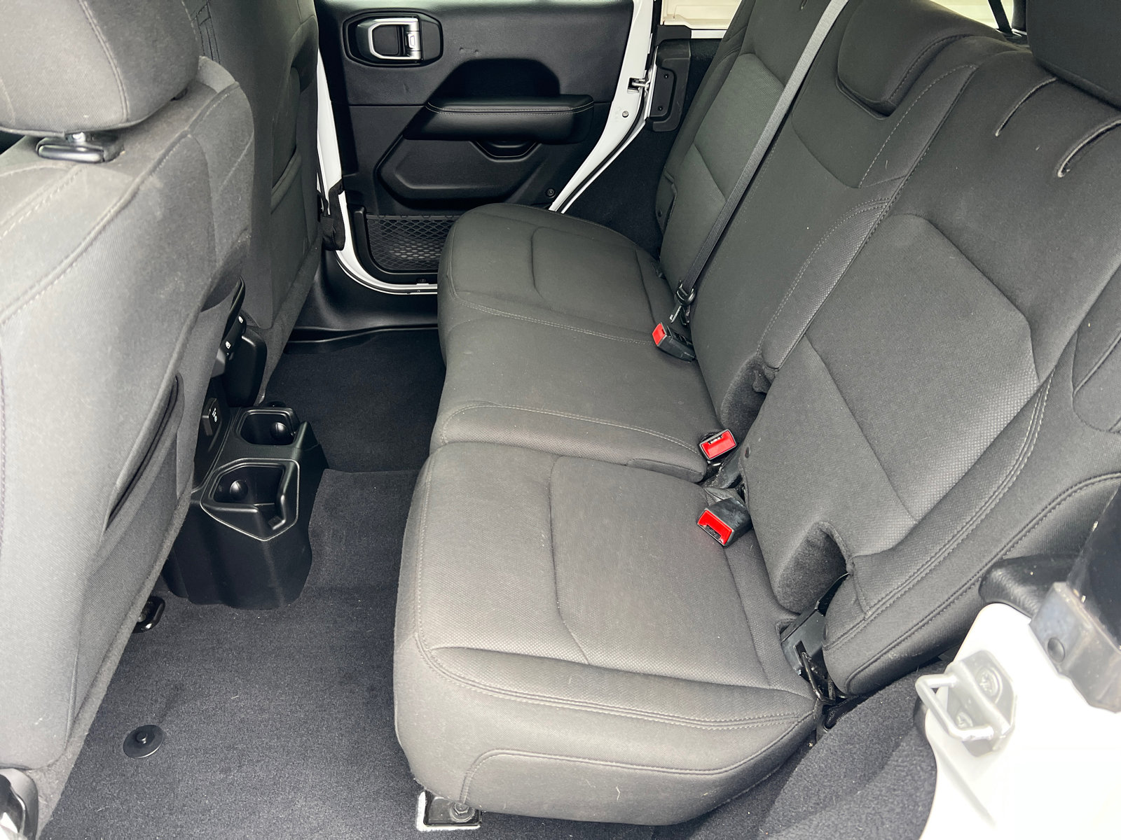 Used 2018 Jeep Wrangler Unlimited Sahara w/ LED Lighting Group image 20