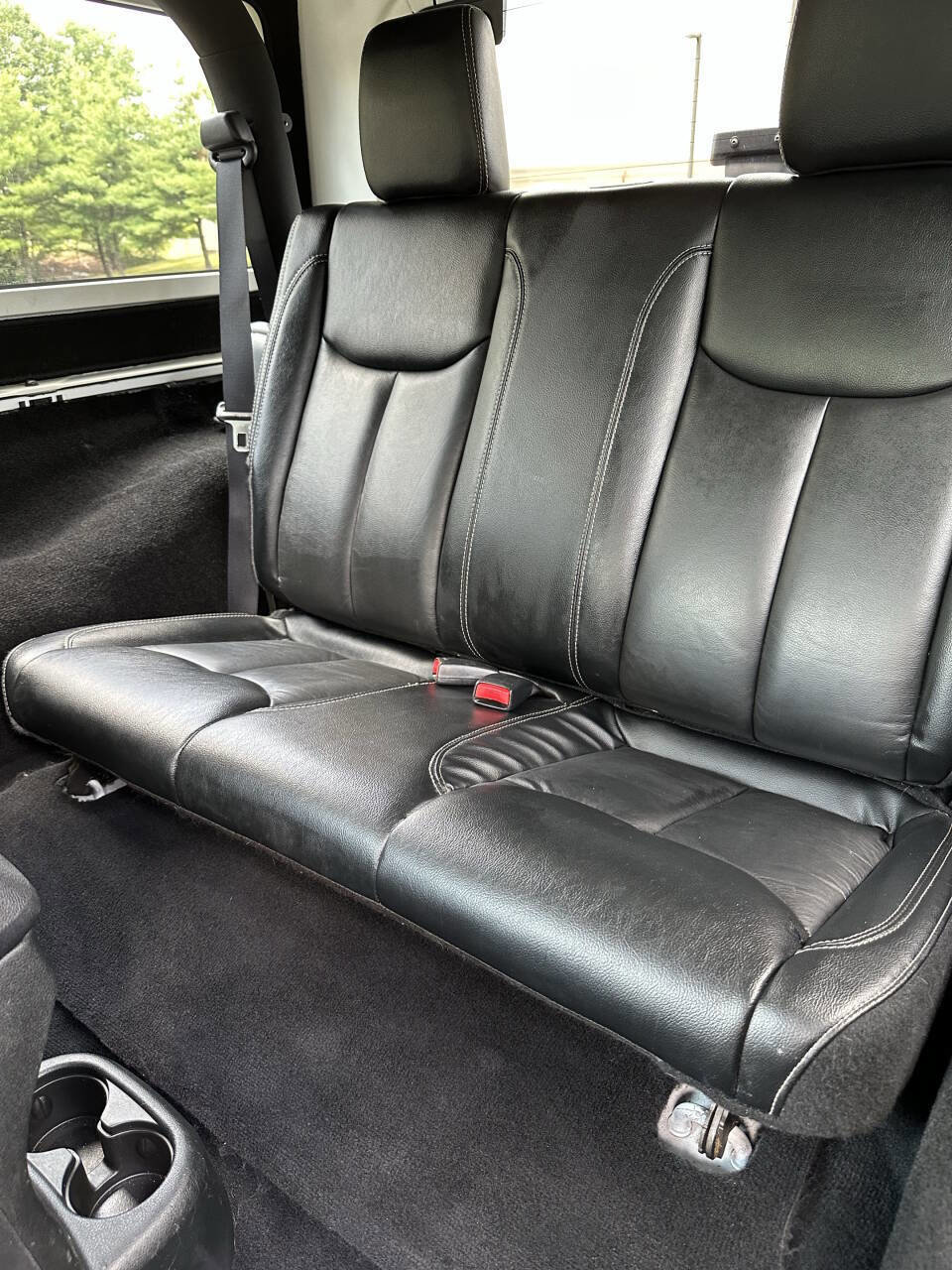 Used 2016 Jeep Wrangler Sahara w/ Connectivity Group image 39